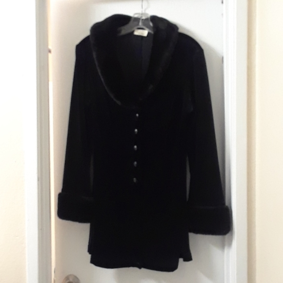See photo Jackets & Blazers - Beautiful black velvet jacket.